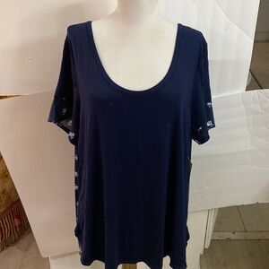 Navy white flowers mixed fabric 95 rayon 5 spandex pleated back center brandnew